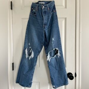 Levi’s Ribcage Straight Jeans High Rise Distressed Ripped Knee Size 30
